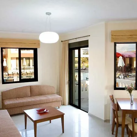 Anna's House מלון דירות